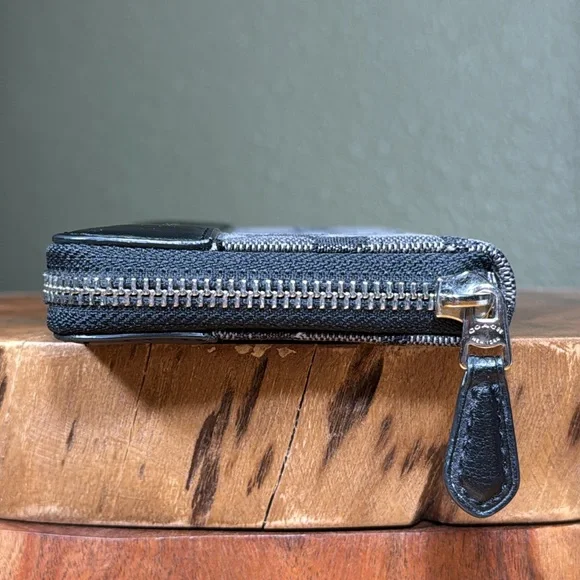 COACH SIGNATURE OUTLINE WITH STRIPE ACCORDION ZIP WALLET - Picture 5 of 16